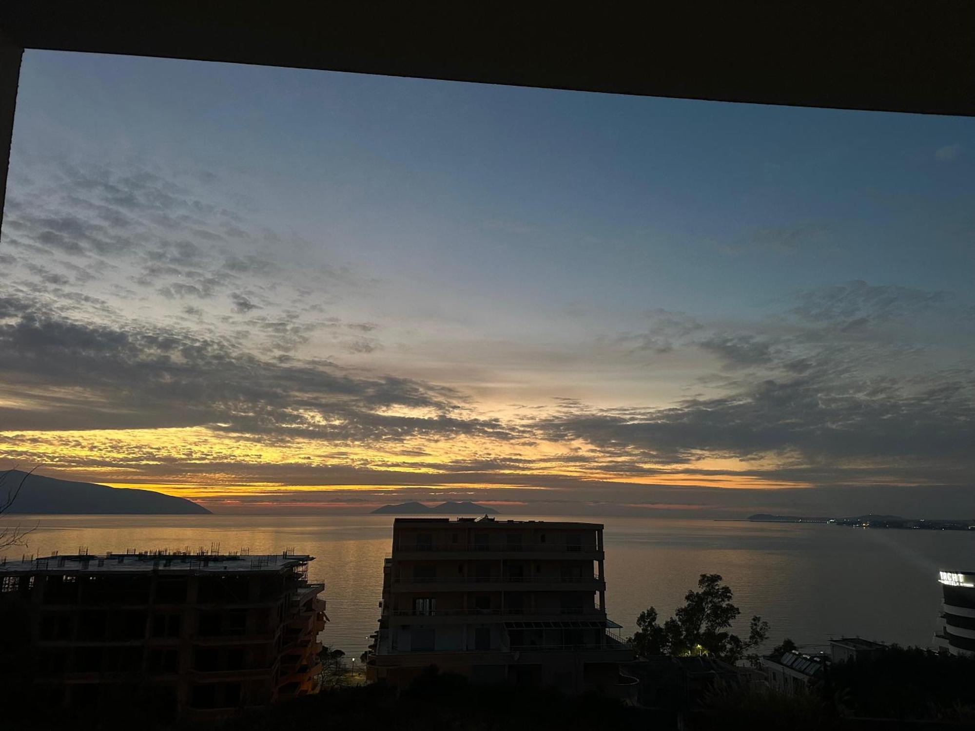 Sea View Apartment Vlore Exterior photo